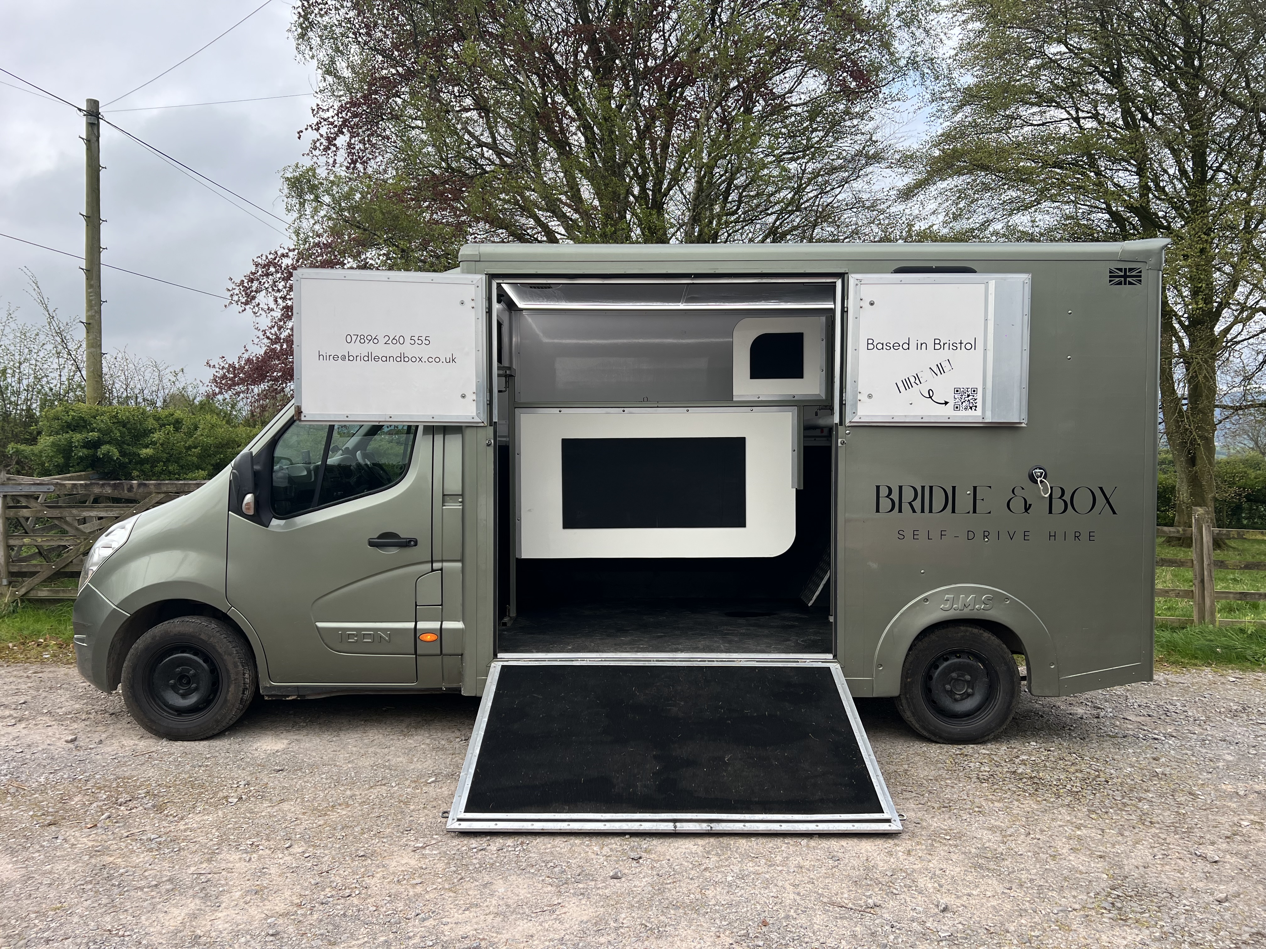 3.5t Horsebox Hire in Bristol